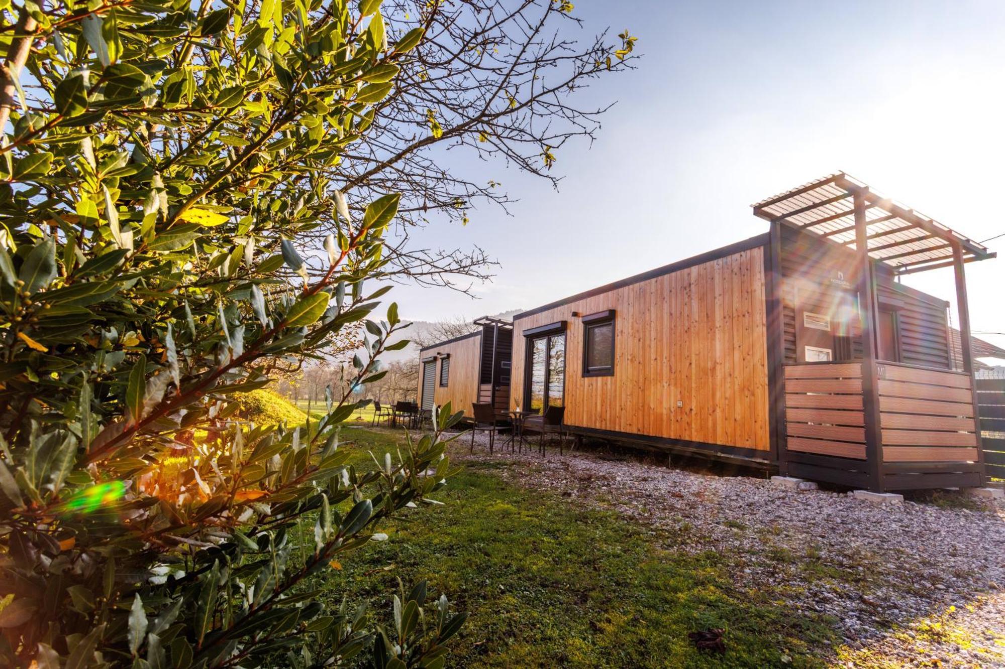 Hotel Mobile House Vegov hram Dol pri Ljubljani Exteriér fotografie